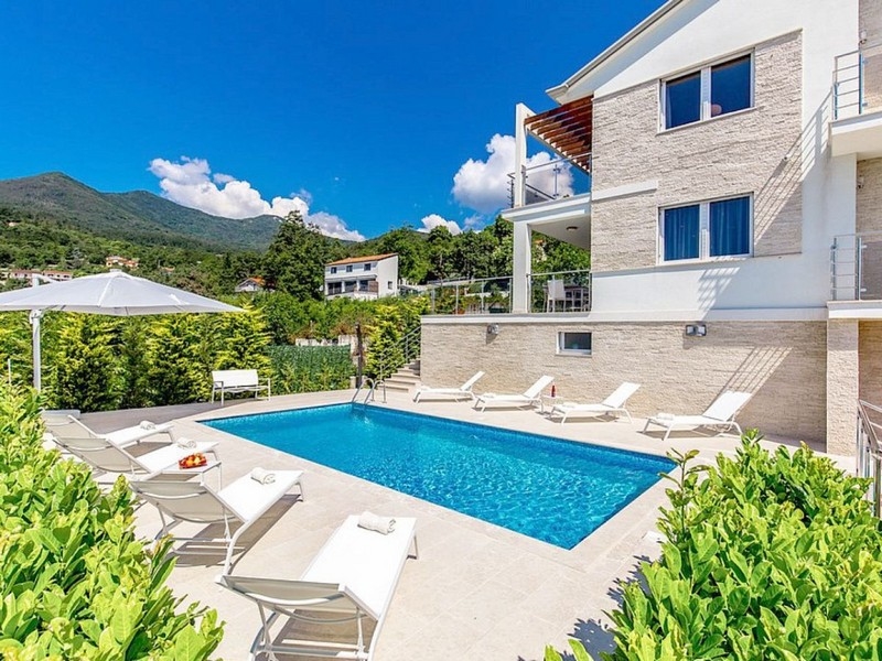 Eladó villa medencével Horvátországban - Panorama Scouting H3486.