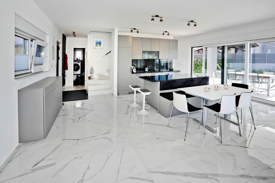 Nyitott nappali stílusos bútorokkal