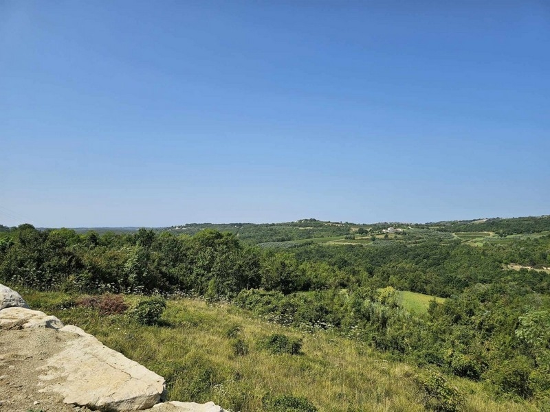 Kilátás az isztriai H3509 ingatlanra.