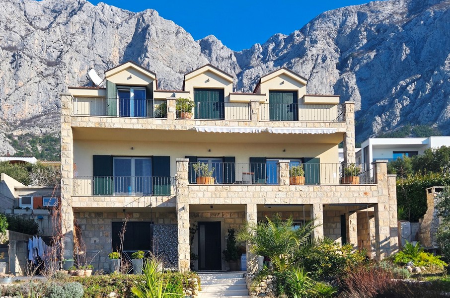 Eladó ház Makarskában, Dalmáciában.