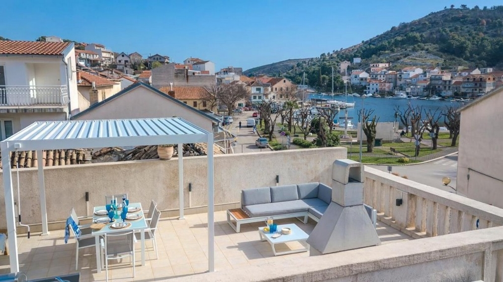 Vásároljon tetőterasszal rendelkező házat Horvátországban - Panorama Scouting H3520.