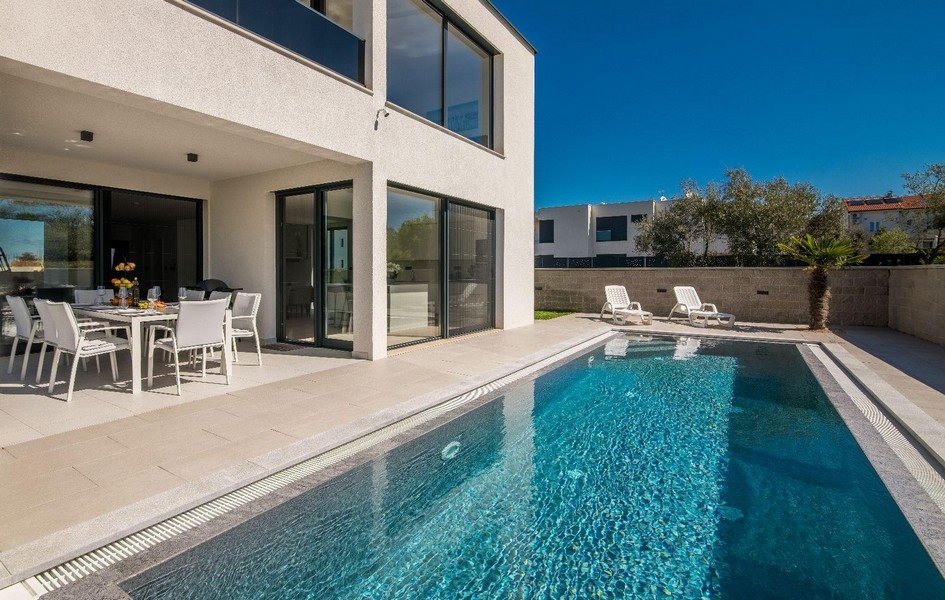 Villa úszómedencével és terasszal - H3528 ingatlan, Krk sziget.