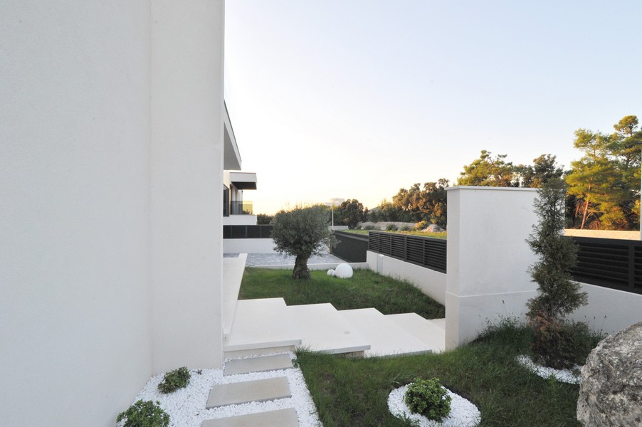 Kilátás a luxusvilla külsejére