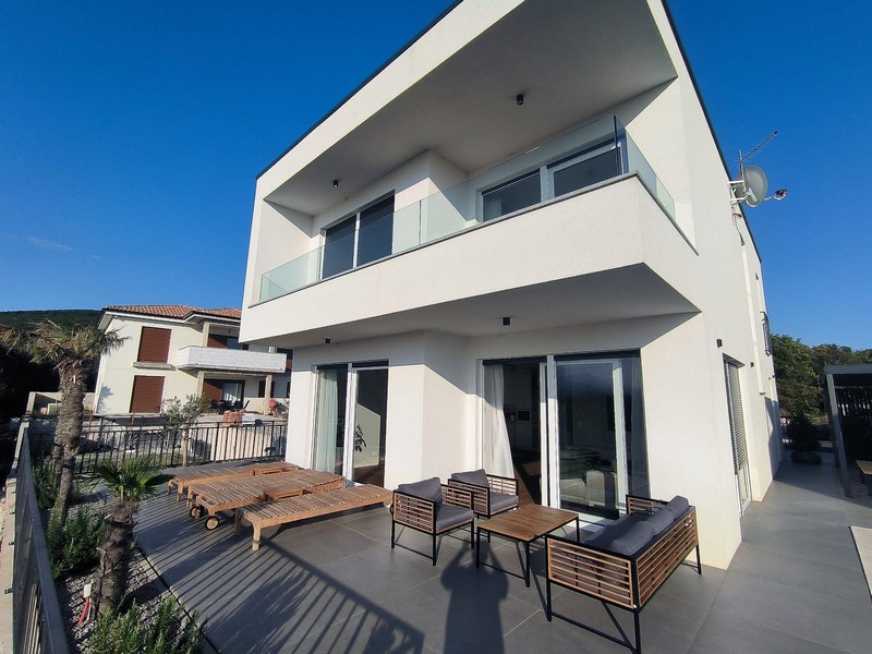 A felső teraszról panorámás kilátás nyílik a tengerre