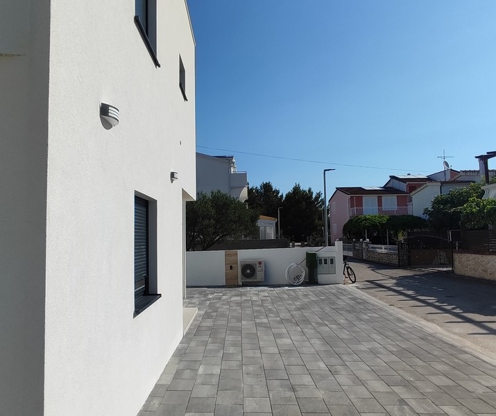 Vásároljon modern házat Srimában, Horvátországban - Panorama Scouting H3569.