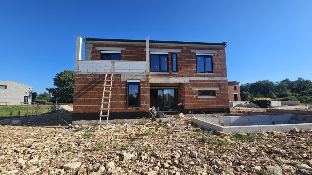 Terasz a mediterrán szabadtéri területen.