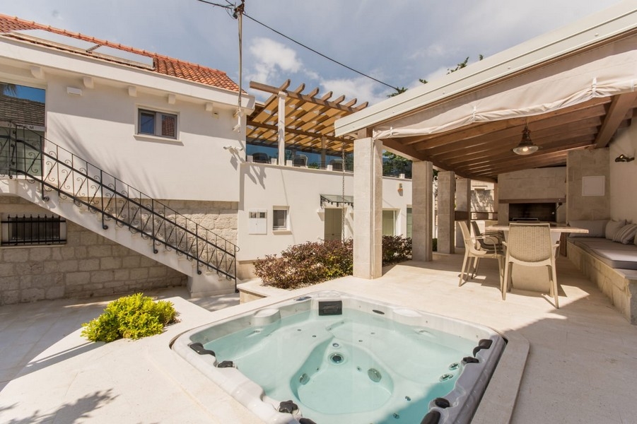 A H3586 ingatlan örvénye Horvátországban - Panoráma cserkészet.