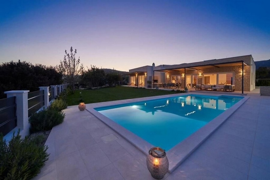 Modern villa eladó Kastelában a Split régióban - Panorama Scouting H3593.