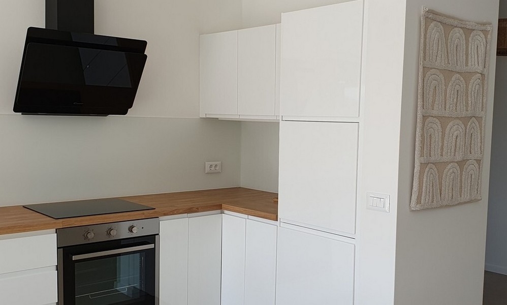 Modern stílusú konyha.