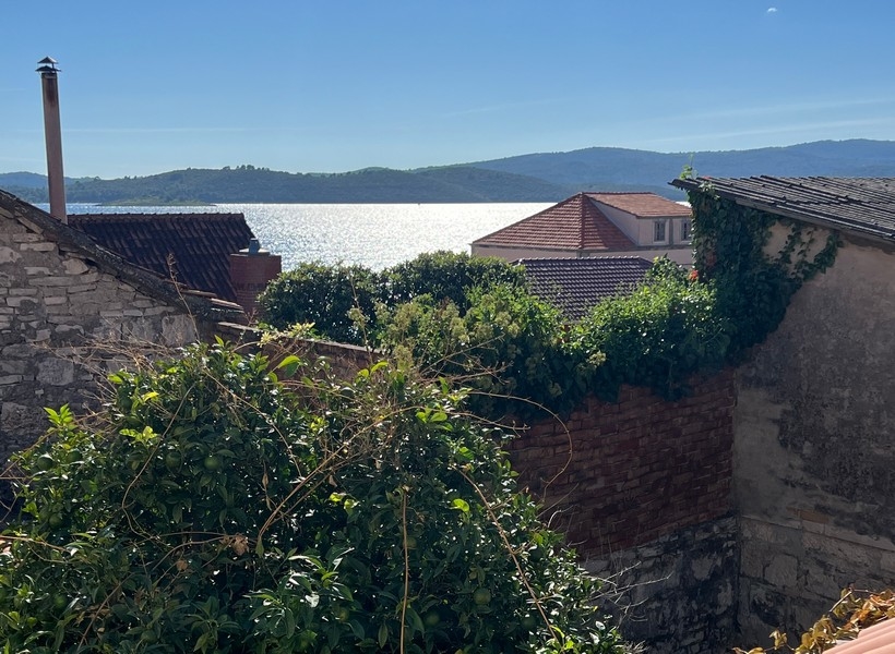 Tengerre néző H3619 ingatlanról Dél-Dalmáciában - Peljesac-félszigeten.