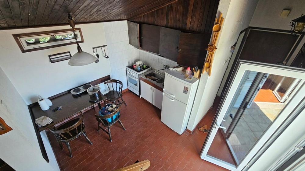 A földszinten konyha étkezővel