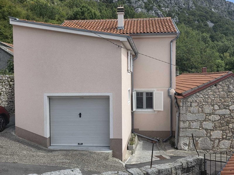 Garázs a H3670 ingatlanhoz Horvátországban - Panorama Scouting.