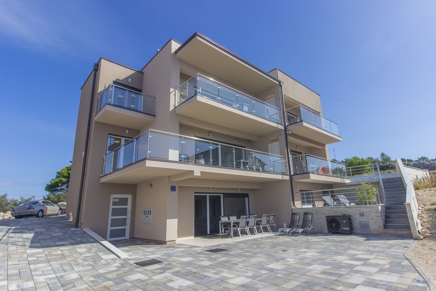 Vásároljon apartmanvillát a horvátországi Murter szigeten - Panorama Scouting H3715.