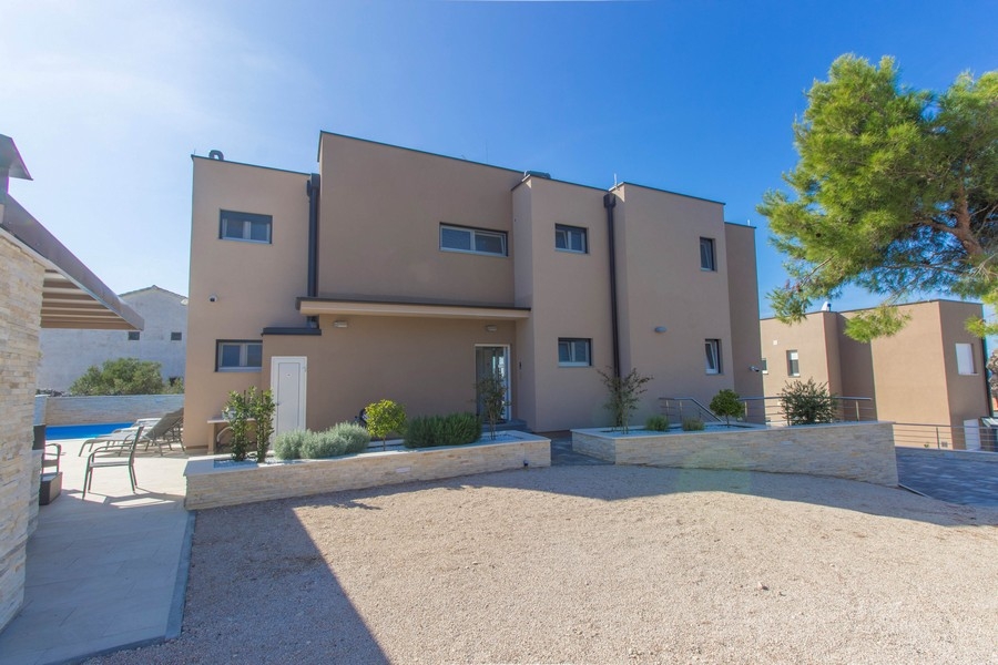 Vásároljon villát a horvátországi Murter szigeten - Panorama Scouting H3715.