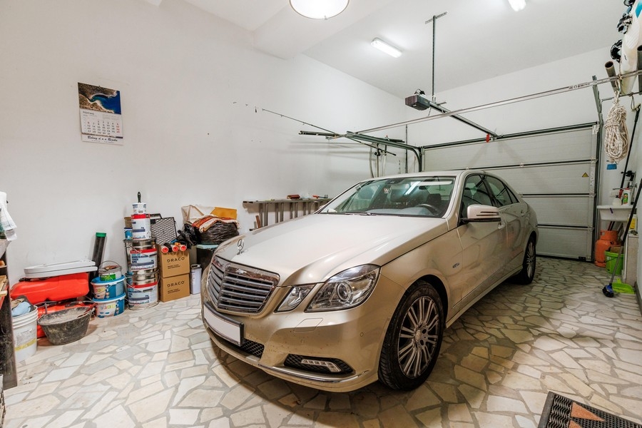 Garázs a H3730 ingatlanhoz Horvátországban.