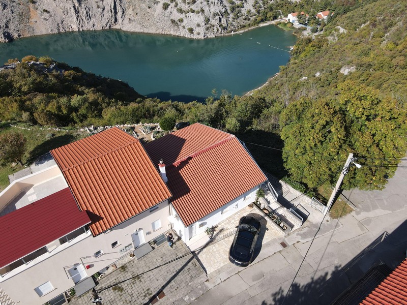 Vásároljon házat a tenger közelében Horvátországban - Panorama Scouting H3741.