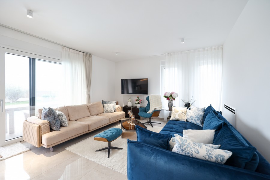 Világos nappali ülősarokkal