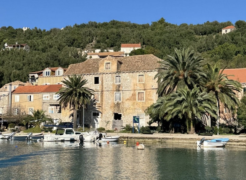 Vásároljon egy tengerparti villát Horvátországban.