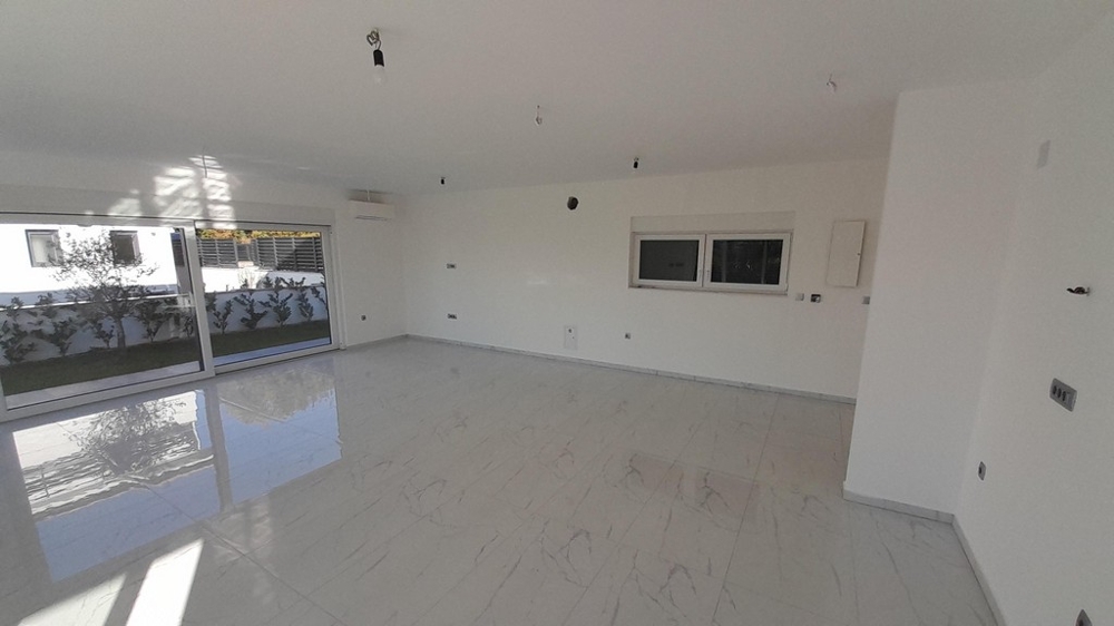 Tágas nappali a földszinten