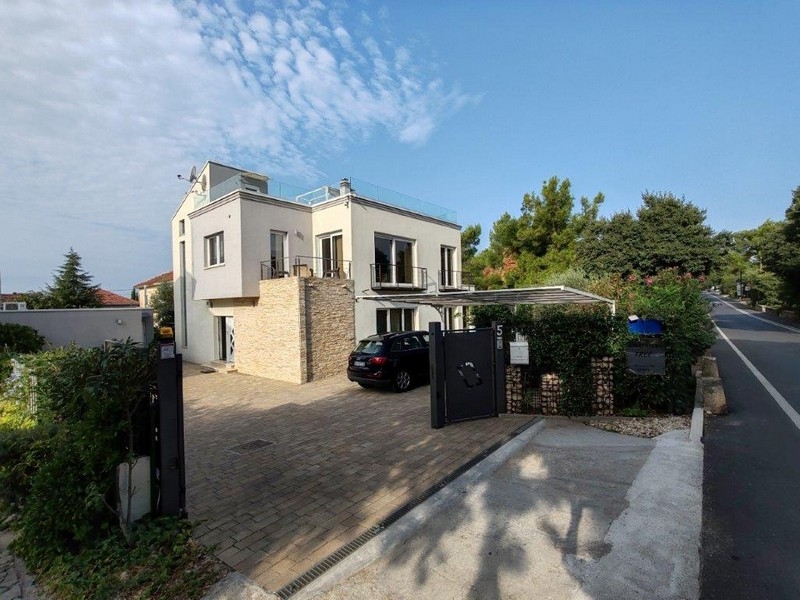 Vásároljon luxusvillát Zadarban, Horvátországban.