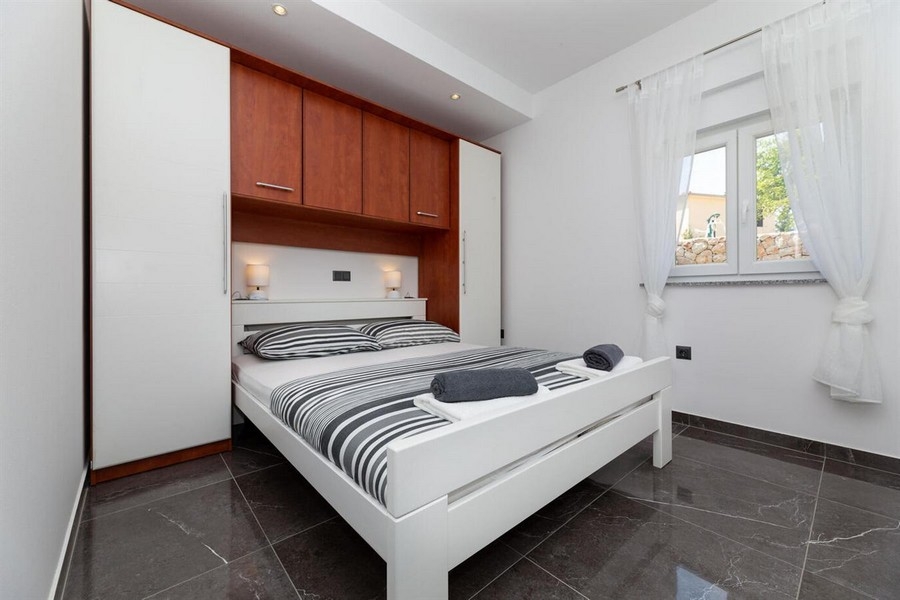 Hálószoba beépített gardróbbal