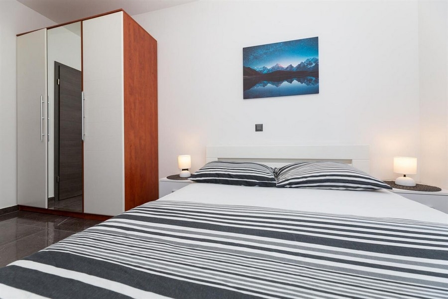 Hálószoba franciaággyal