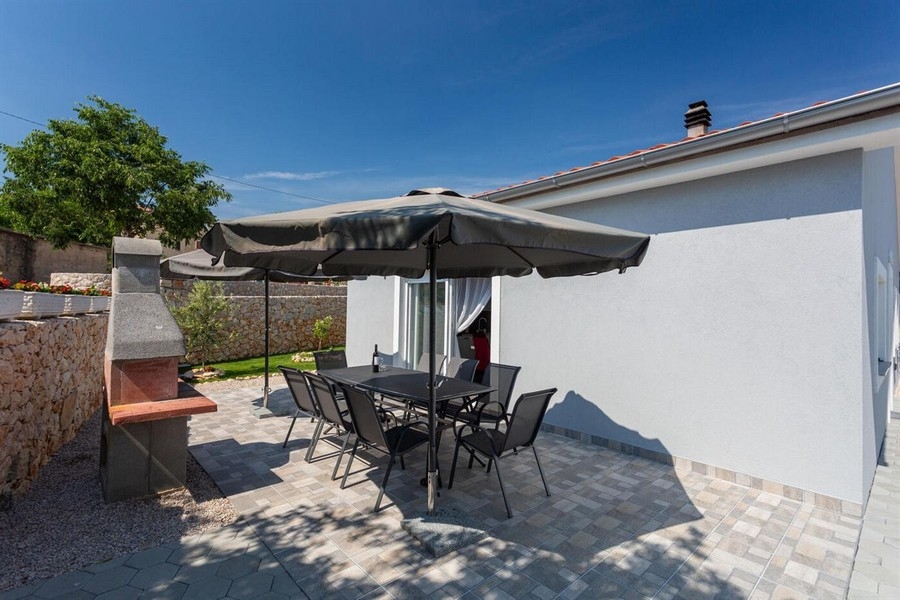 Terasz ülősarokkal