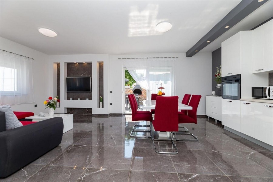 Nyitott nappali konyhával