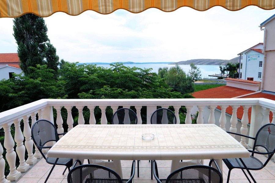 Tengerre néző kilátás a horvátországi Pag H3790 ingatlan teraszáról.