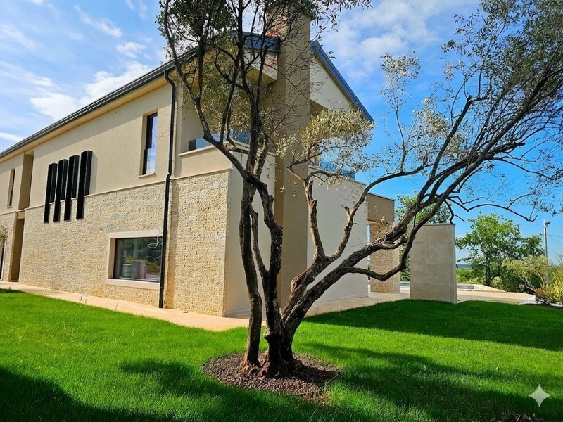 Horvátországban eladó H3794 villa hátulja.