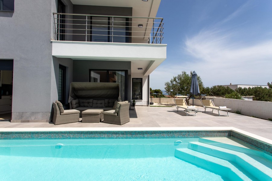 Tengerre néző H1720 ház eladó Kastelában, Horvátország Split régiójában.