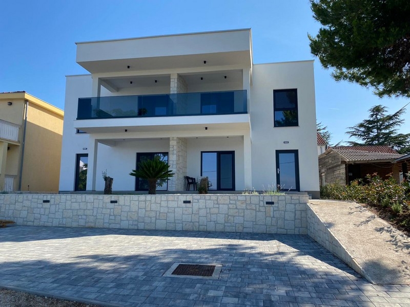 Villa a tenger mellett - H3804 ingatlan Horvátországban.