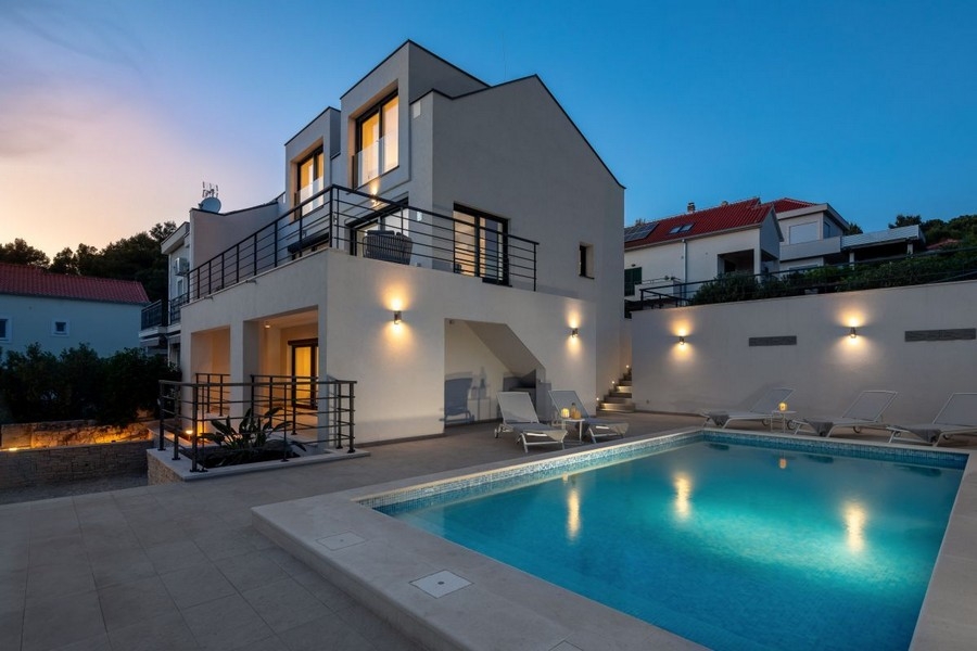 Eladó villák Horvátország - H3841 Brac Milna közelében.