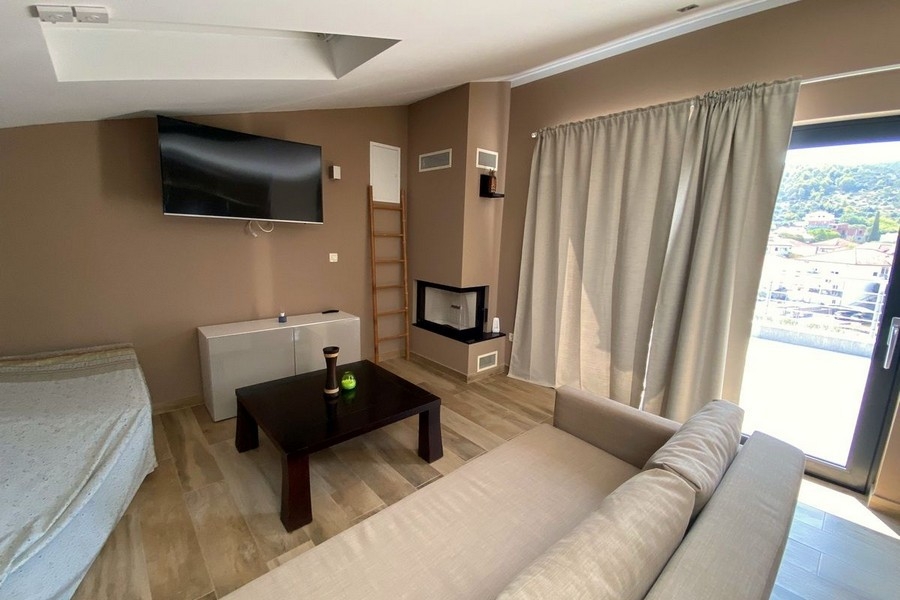 Erkélyes nappali a házban Marina-ban