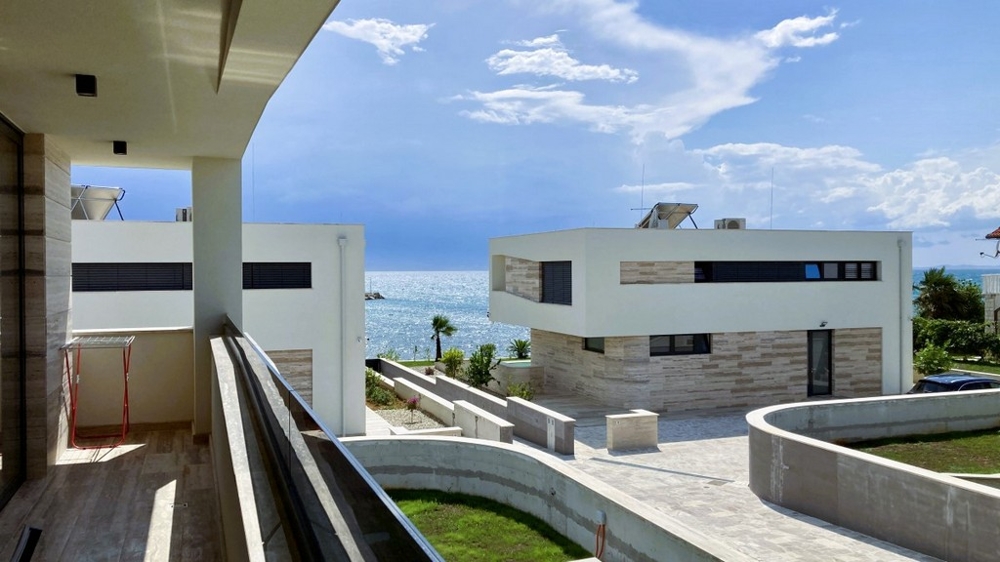 Tengerre néző kilátás a Villa H3846 erkélyéről