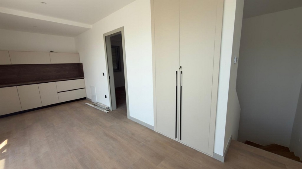 Kilátás a helyiségre.