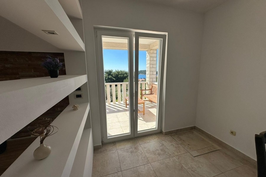 Szoba erkéllyel és kilátással a tengerre