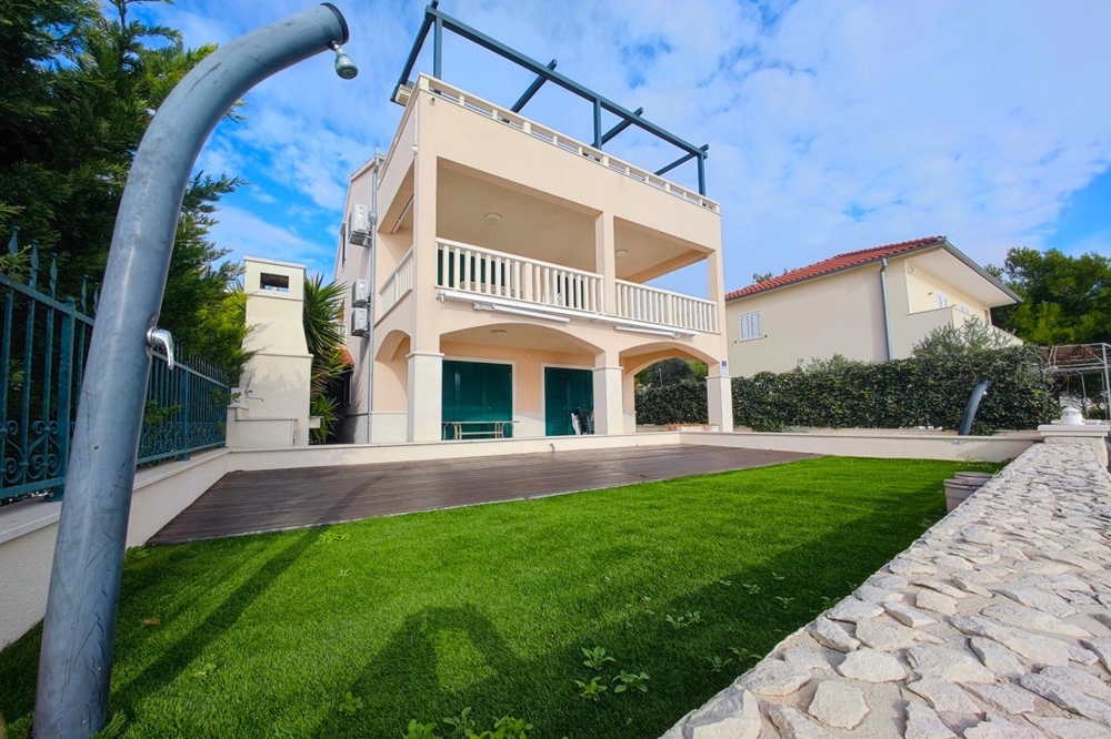 Rogoznicai lakás villa eladó - H3911