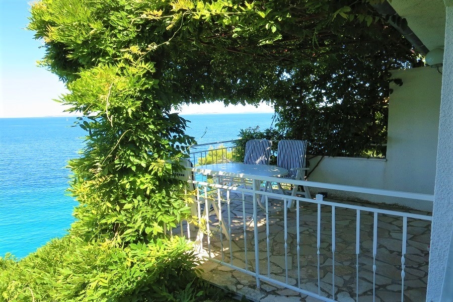 Ház a tenger mellett Primostenben, Dalmáciában - H3915 ingatlan