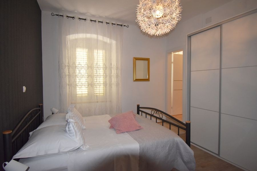 Hálószoba beépített gardróbbal