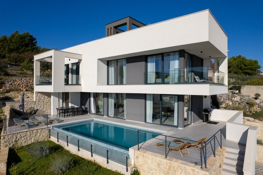 Luxus villa medencével Trogir közelében, Dalmáciában.