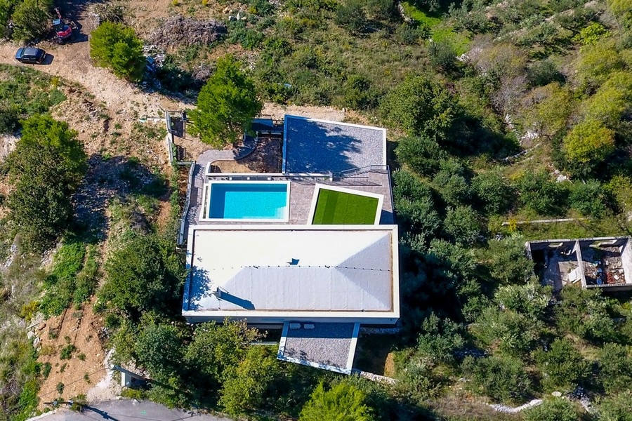 Villa Omis közelében