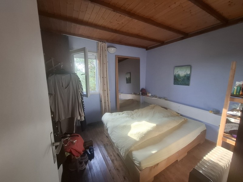Hálószoba famennyezettel a Solta-szigeti házban