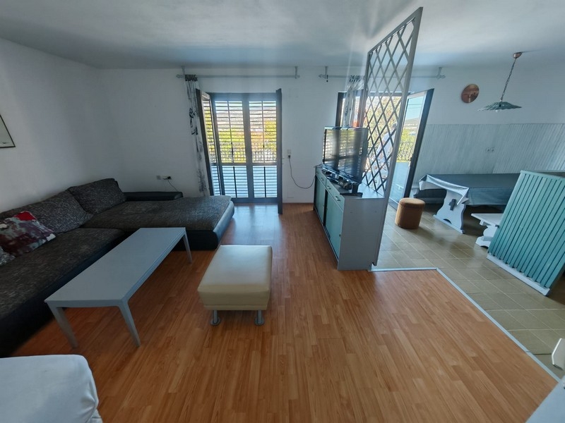 Nappali teraszkapcsolattal, Klenovica H4091 ház