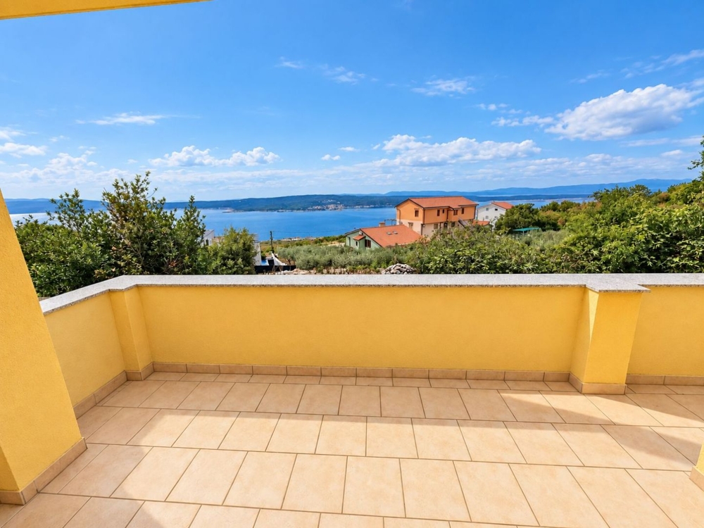 Terasz panorámás kilátással a Kvarner-öbölre