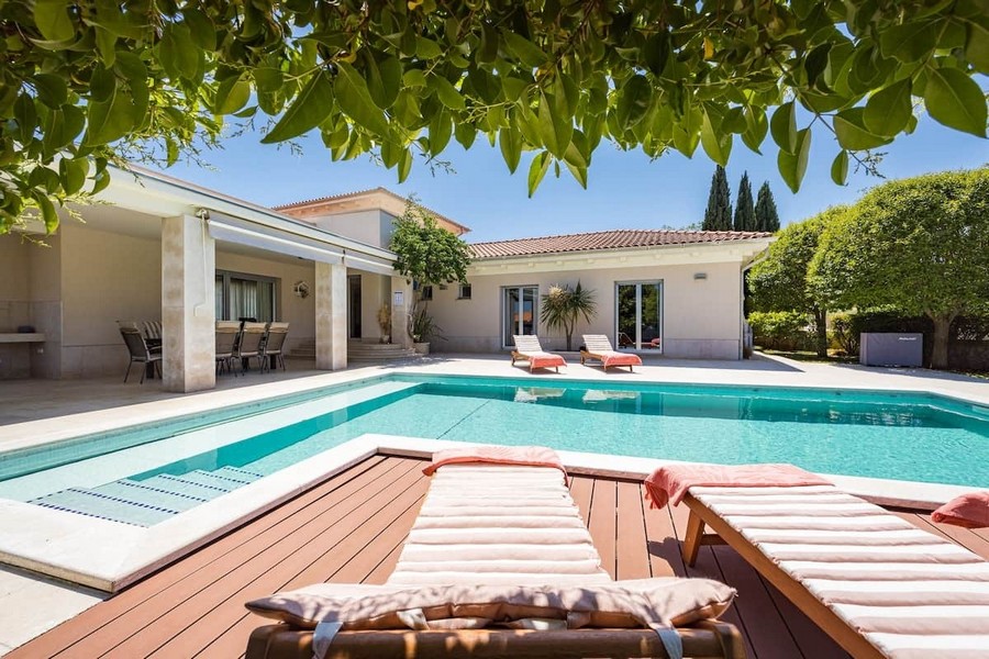 Villa medencére és tengerre néző kilátással Medulinban, Isztria