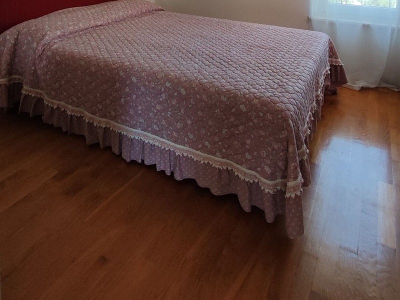 Hálószoba fapadlóval