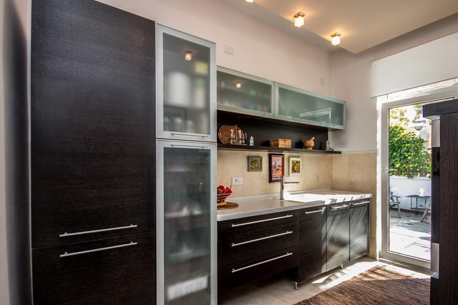 A konyha is modern és igényesen felszerelt.