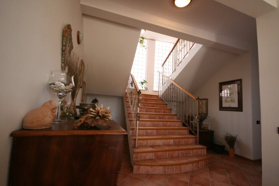 Az isztriai Medulin közelében lévő H557-es ingatlan bejárata.