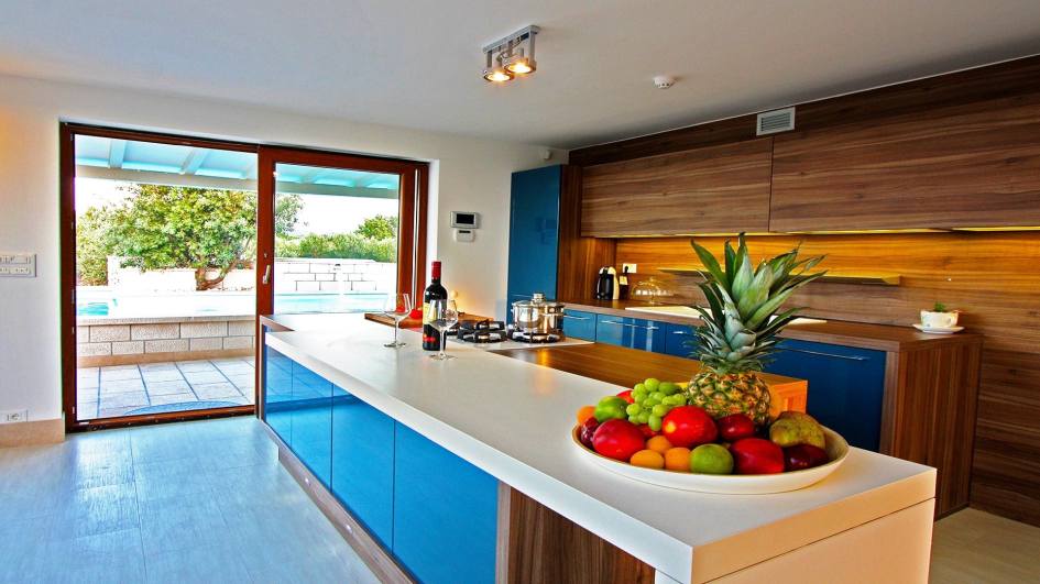 A H622-es Villa konyhája eladó Bracon.